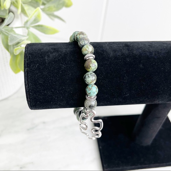 ❌SOLD❌ Aromatherapy Lava Stone Handmade Bracelet - Picture 4 of 6